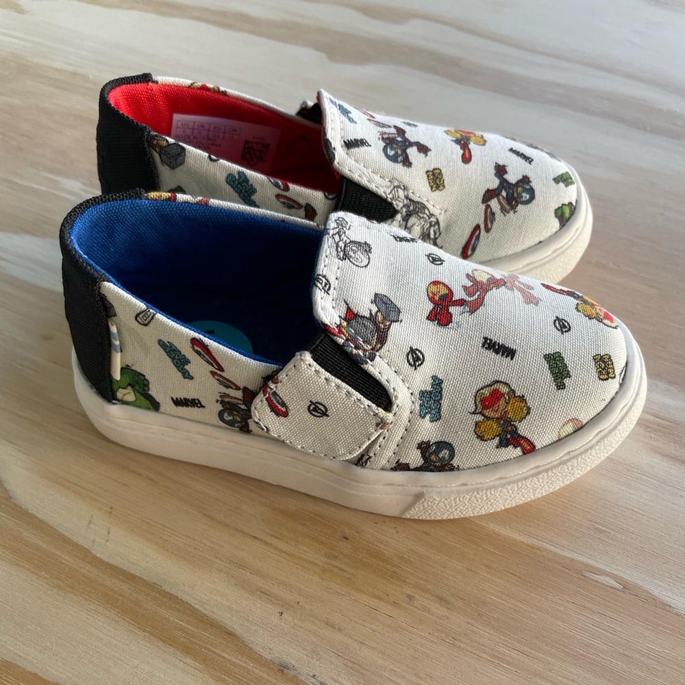 Toms x Marvel Luca - Antique White Marvel